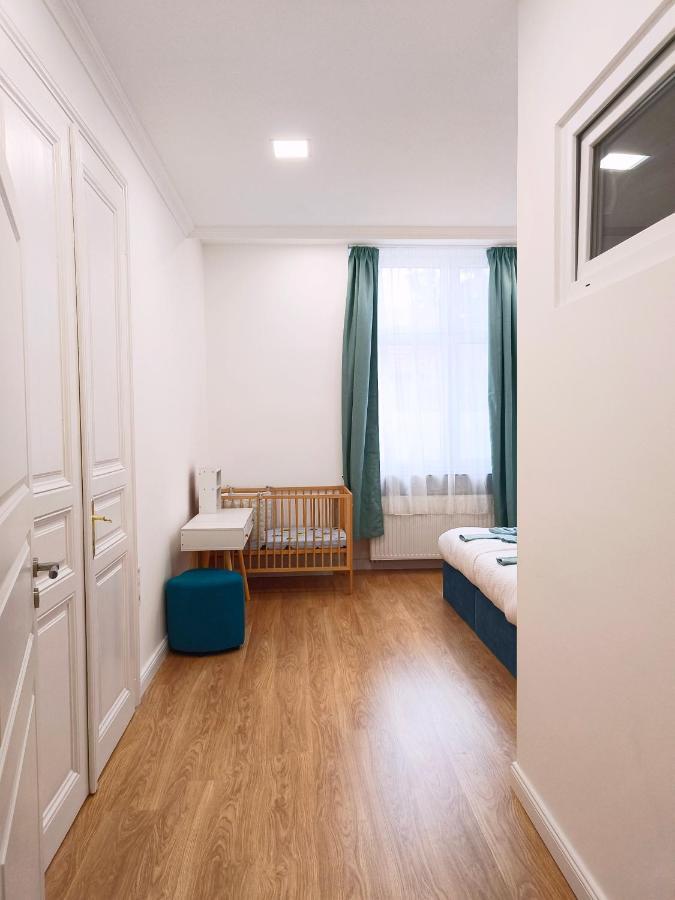 Ruyi Holiday Sopron Zewnętrze zdjęcie